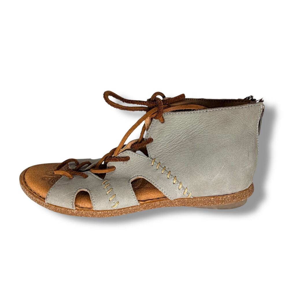 Born Leather Gladiator Ankle Sandals Women's 7 M/W Gray Suede Boho Style F25322 - Picture 3 of 12